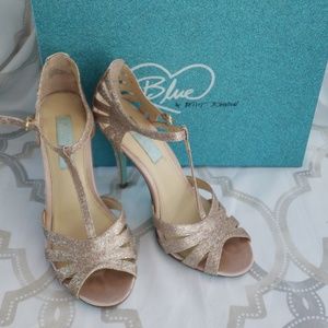 Betsey Johnson champagne glitter heels